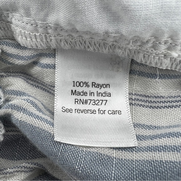 Small SO Brand Blue White Striped Pull On Shorts Elastic Waist Rayon Pockets - Picture 5 of 7